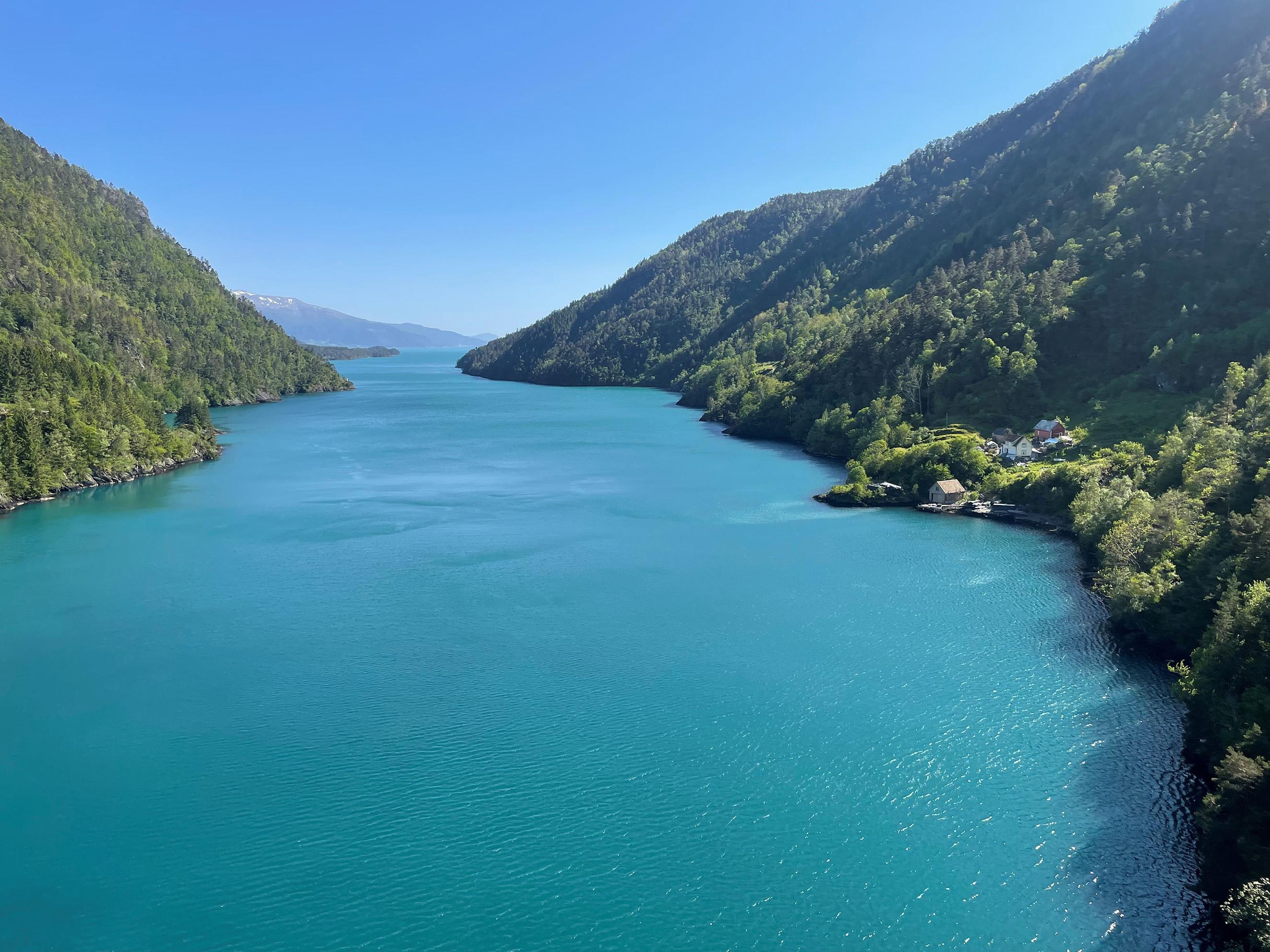 Frodige og vakre Tysnesøy - tenk å sykle her!