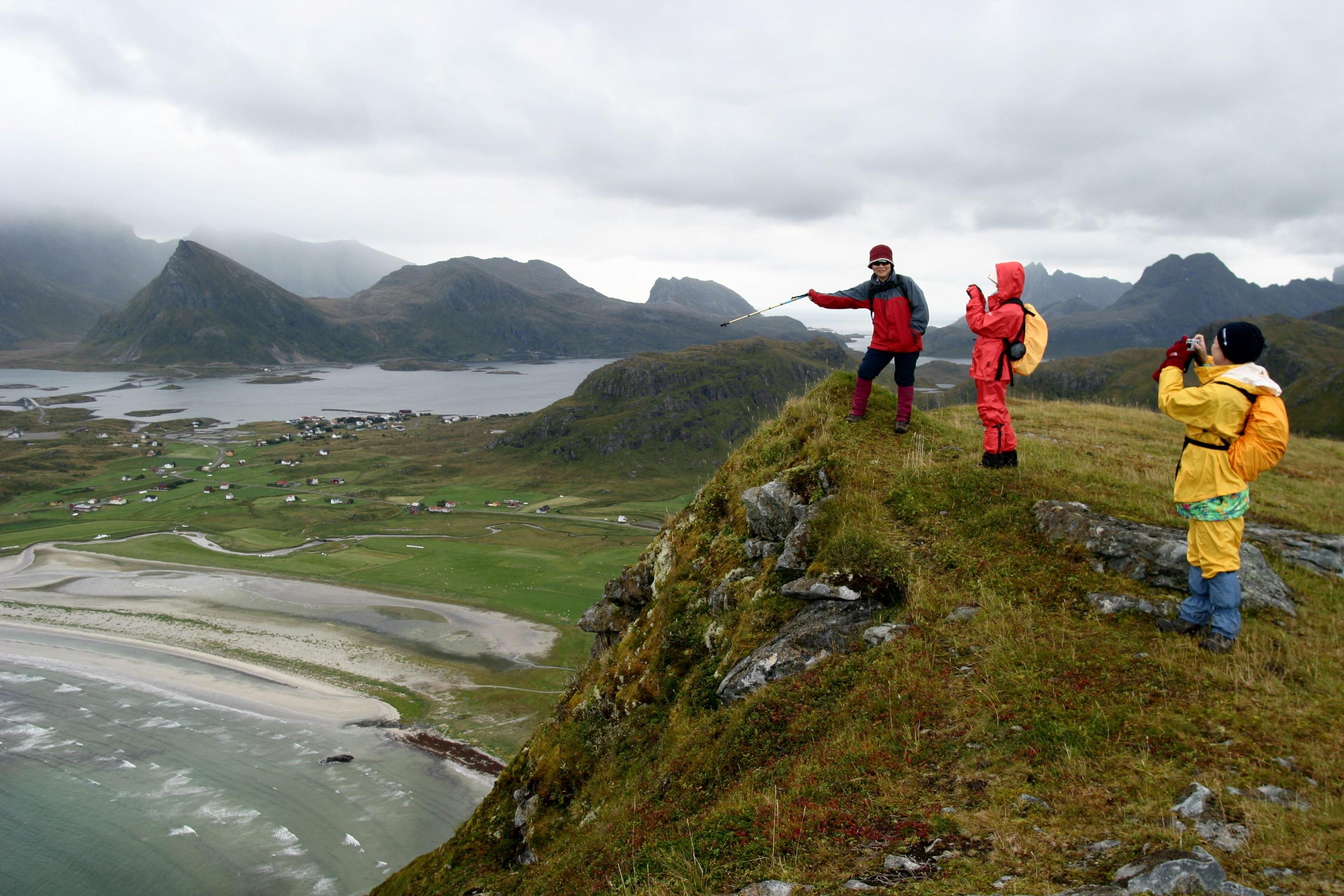 Hiking in Lofoten - Lofoten Aktiv