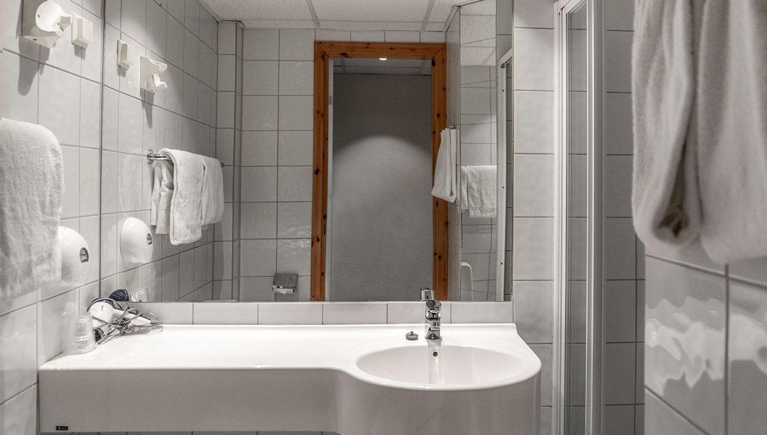 Melbu Hotell bad og dusj