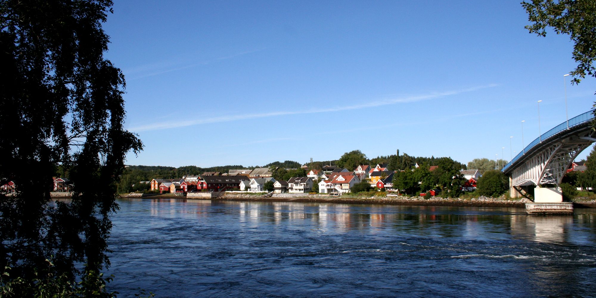 Looking over the tidal current to Straument town centre