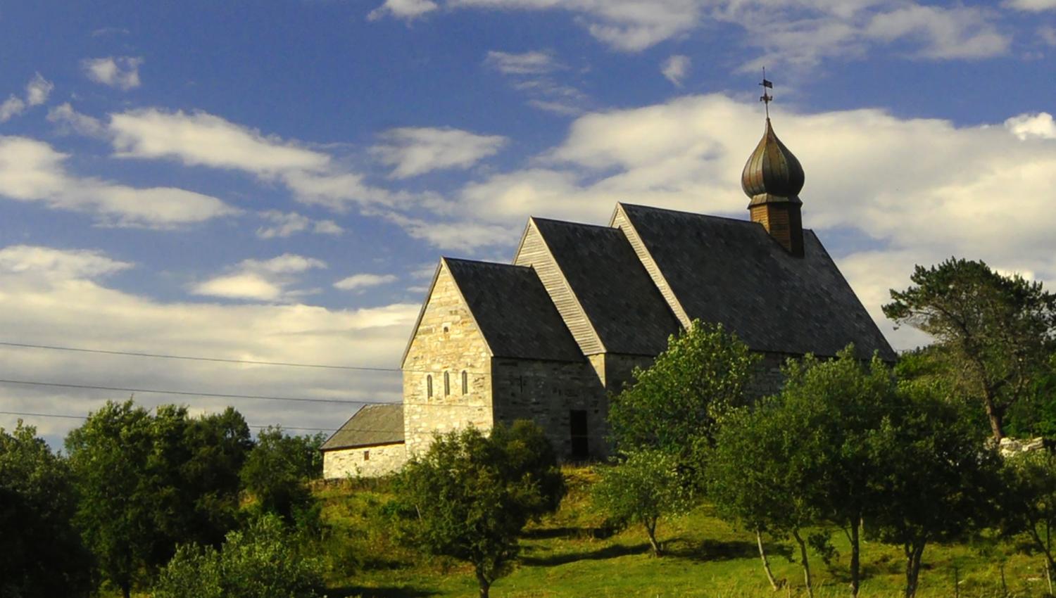 Dønnes Kirke