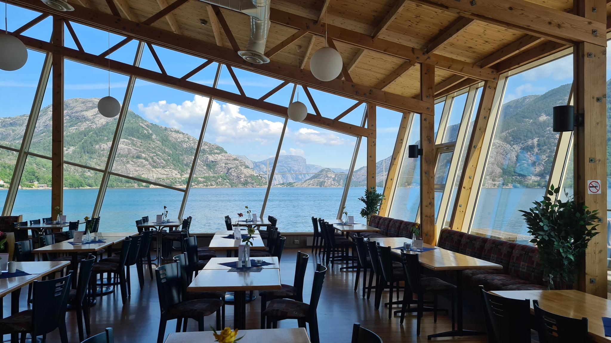 Lysefjordsenteret ved Lysefjorden