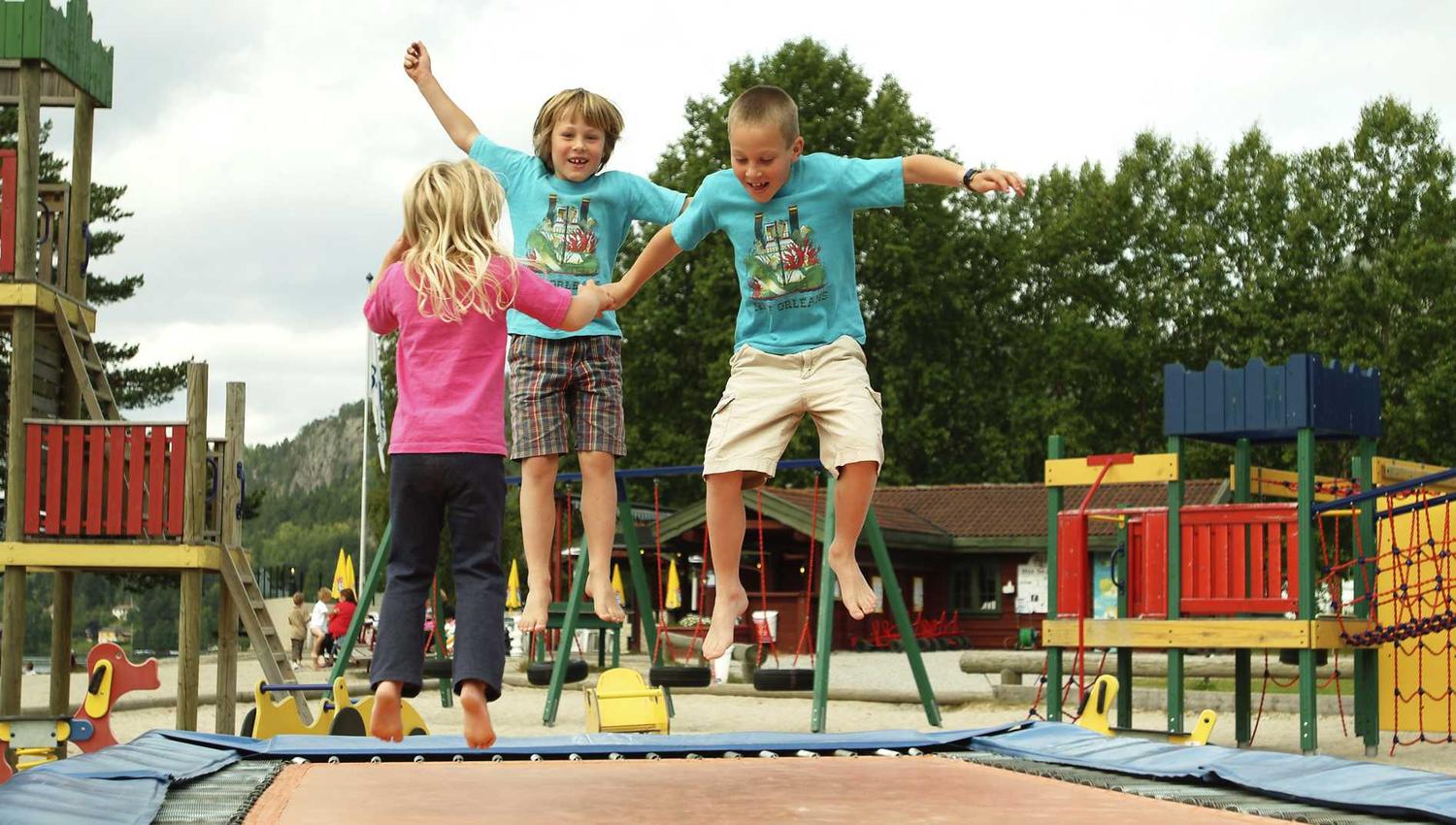 barn hopper i trampoline