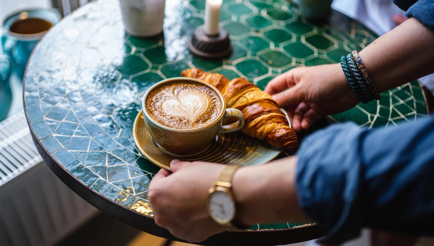 kaffe og croisant