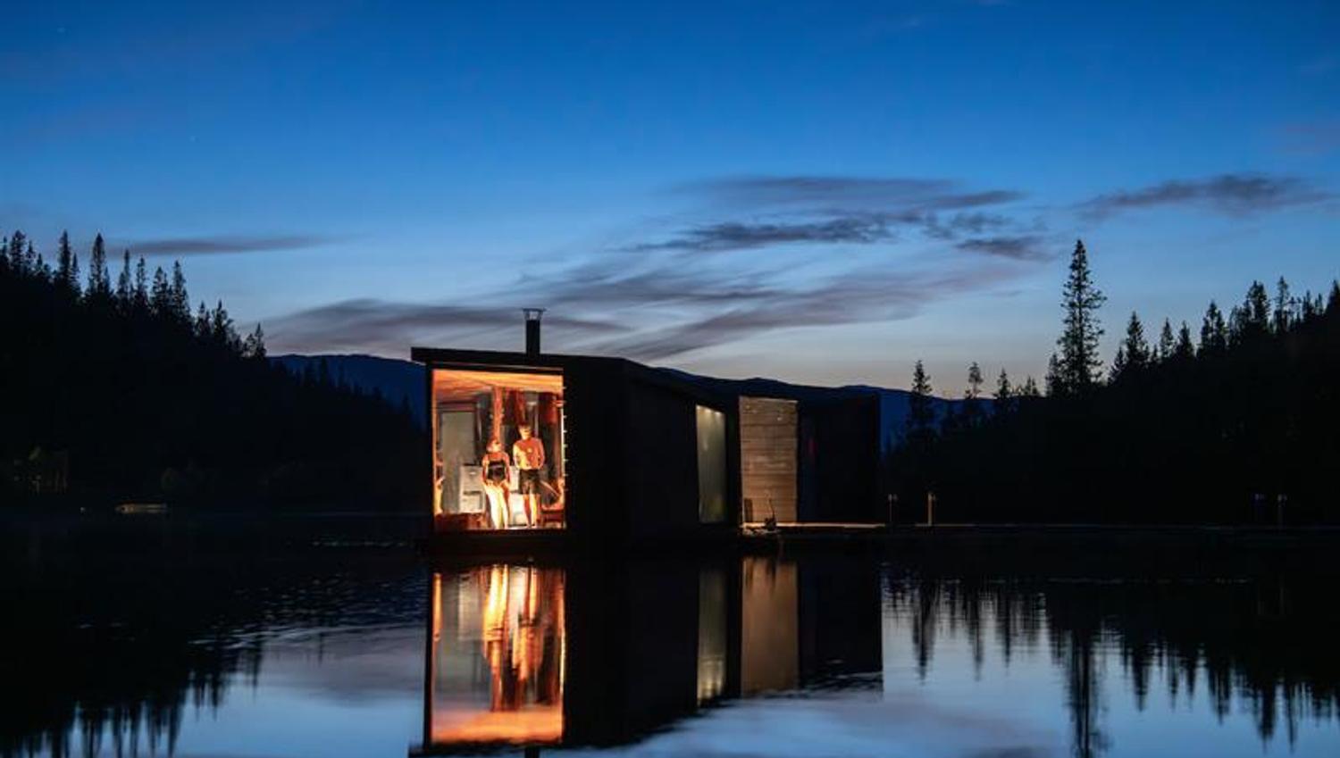 flytende sauna på Gausta om kvelden
