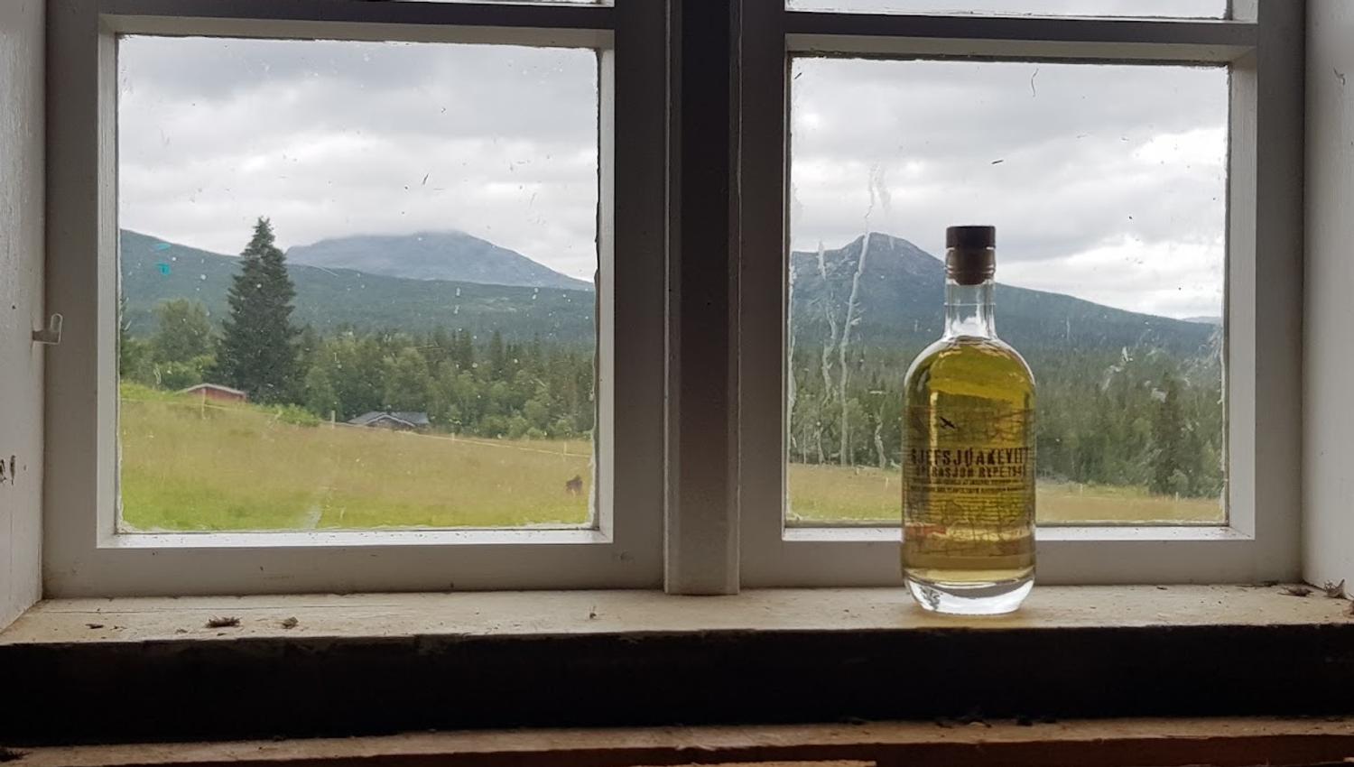 Gjefsjø Akevitten og Fjellene
