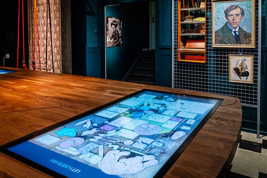 Interaktiv skjerm og utstilling inne på Perspektivet Museum.