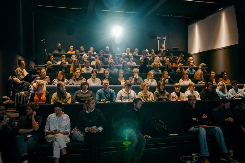 Kinosal med publikum
