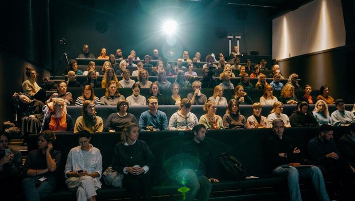 Kinosal med publikum