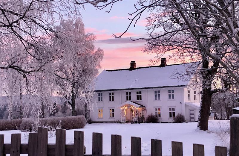 White house with snow 