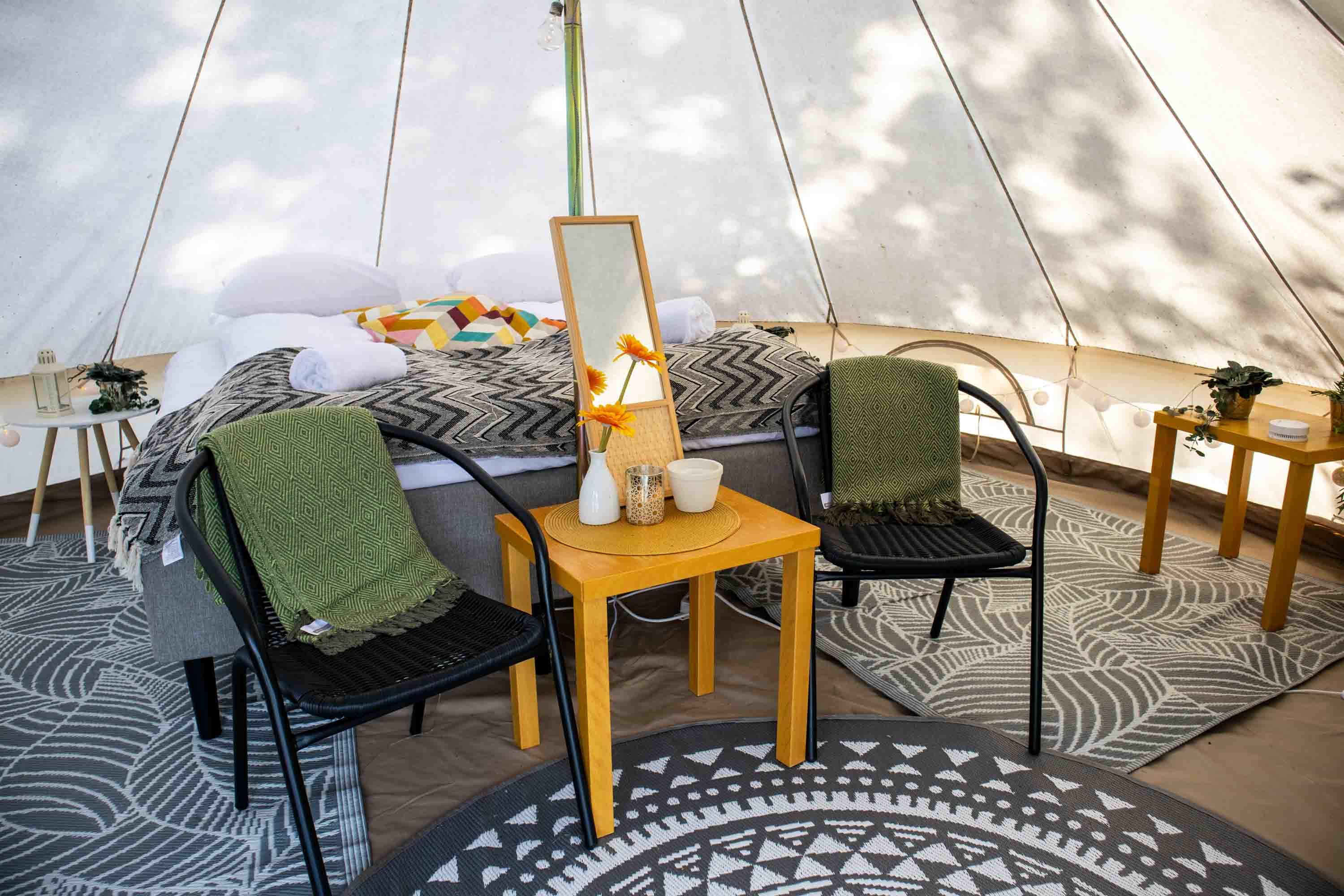 Glamping på Thorbjørnrud Hotel - Interiør glampingtelt