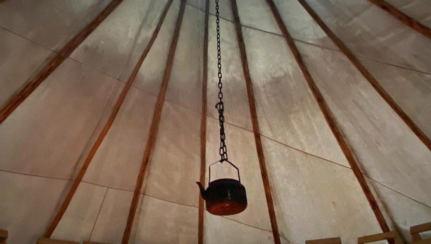 Inne i lavvoen på North Experience