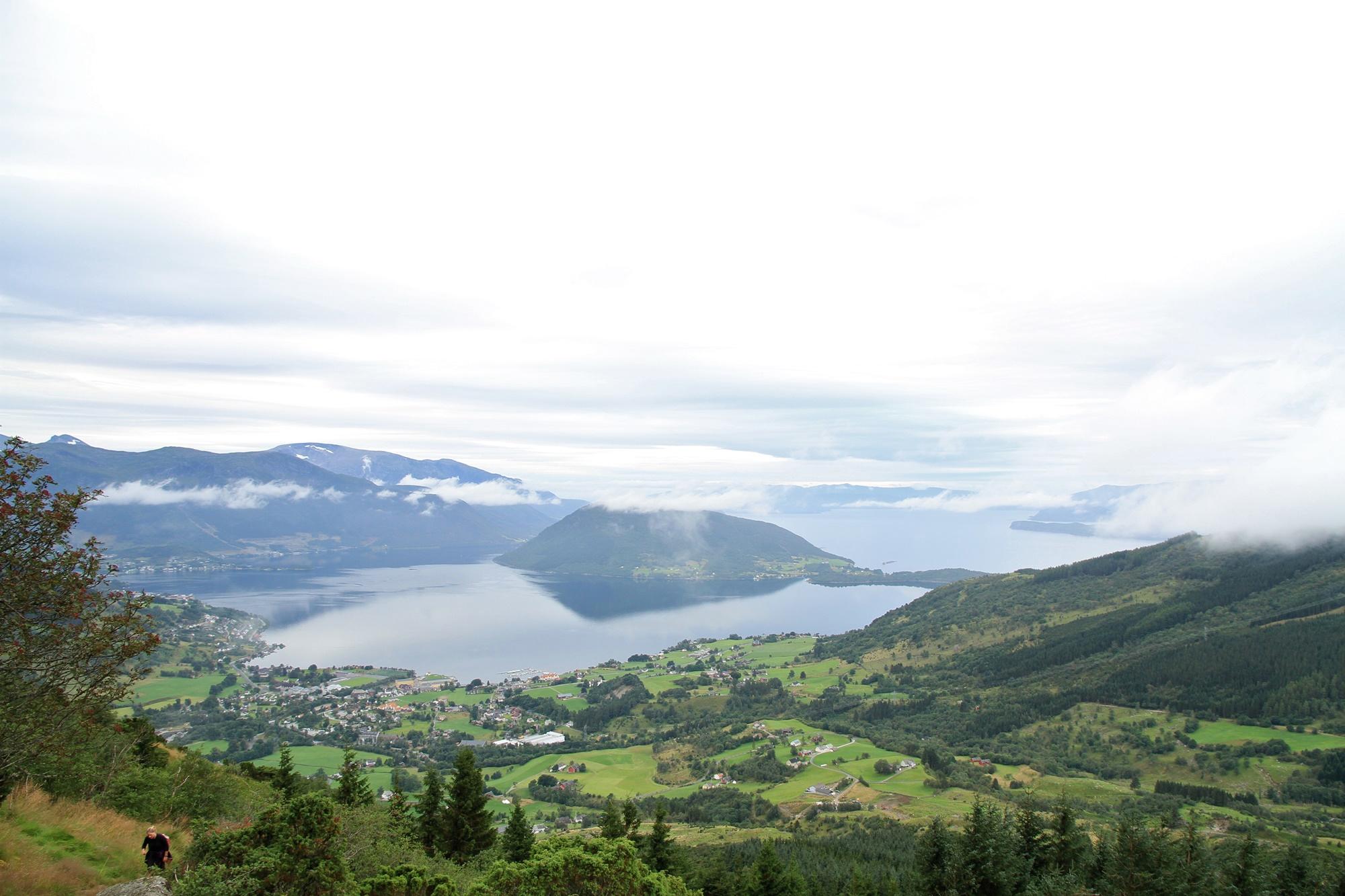 Hardangerfjord Express Boat - Rødne