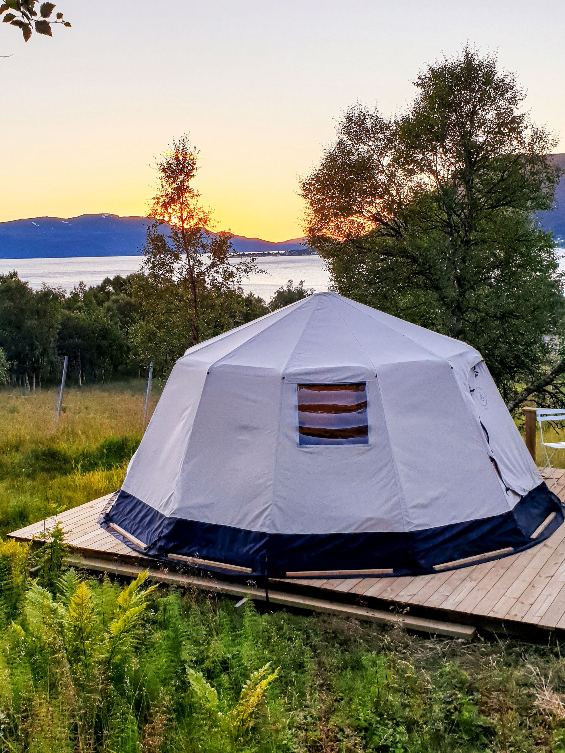 Sámi Glamping goahti