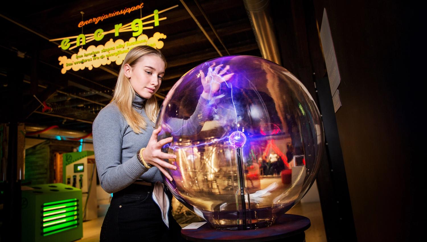 Vitensenteret Innlandet - Gigantisk plasmaball