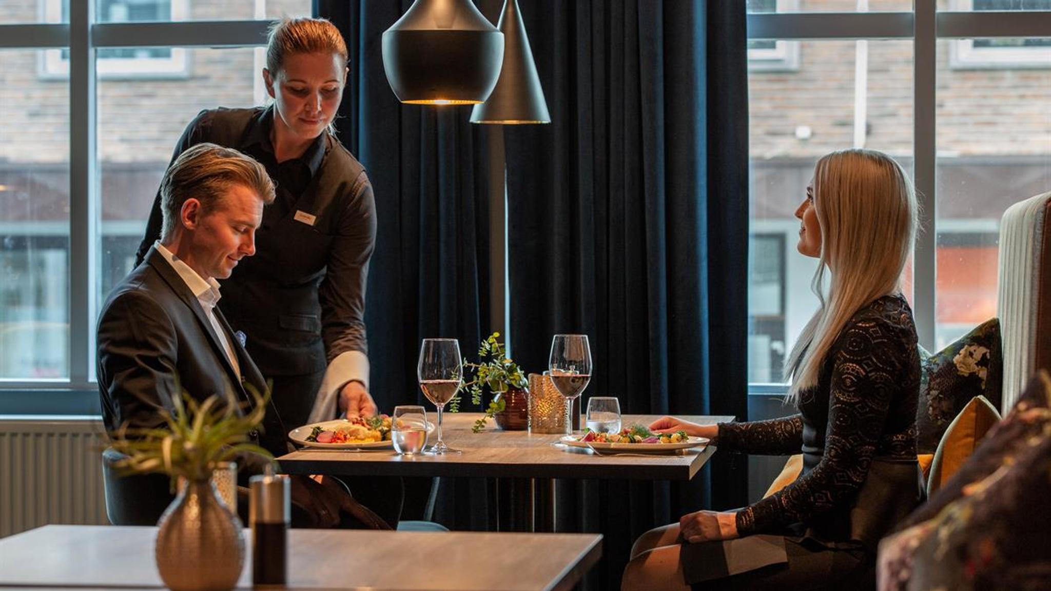 Restaurant "To Runde Bord" - Hotel Central Elverum