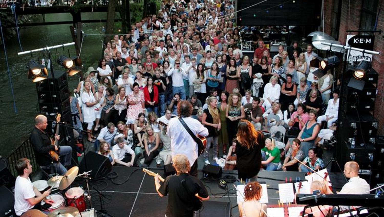 Outdoor concert