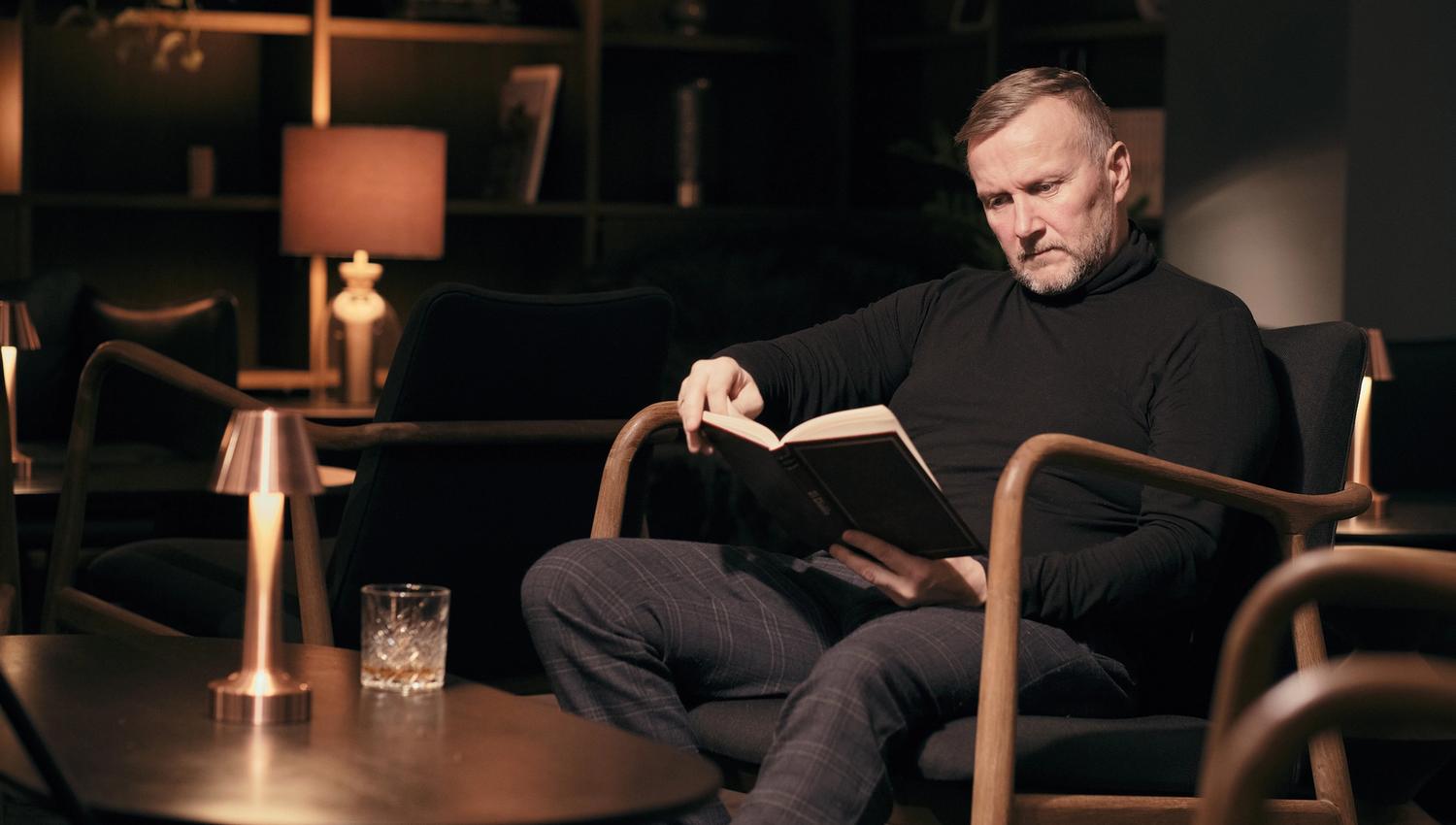 Rolig lesestund-Biblioteket- Bergstadens Hotel