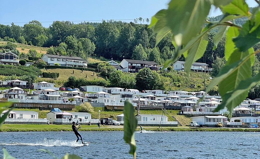 boy runs wakeboard at Norsjø Ferieland 