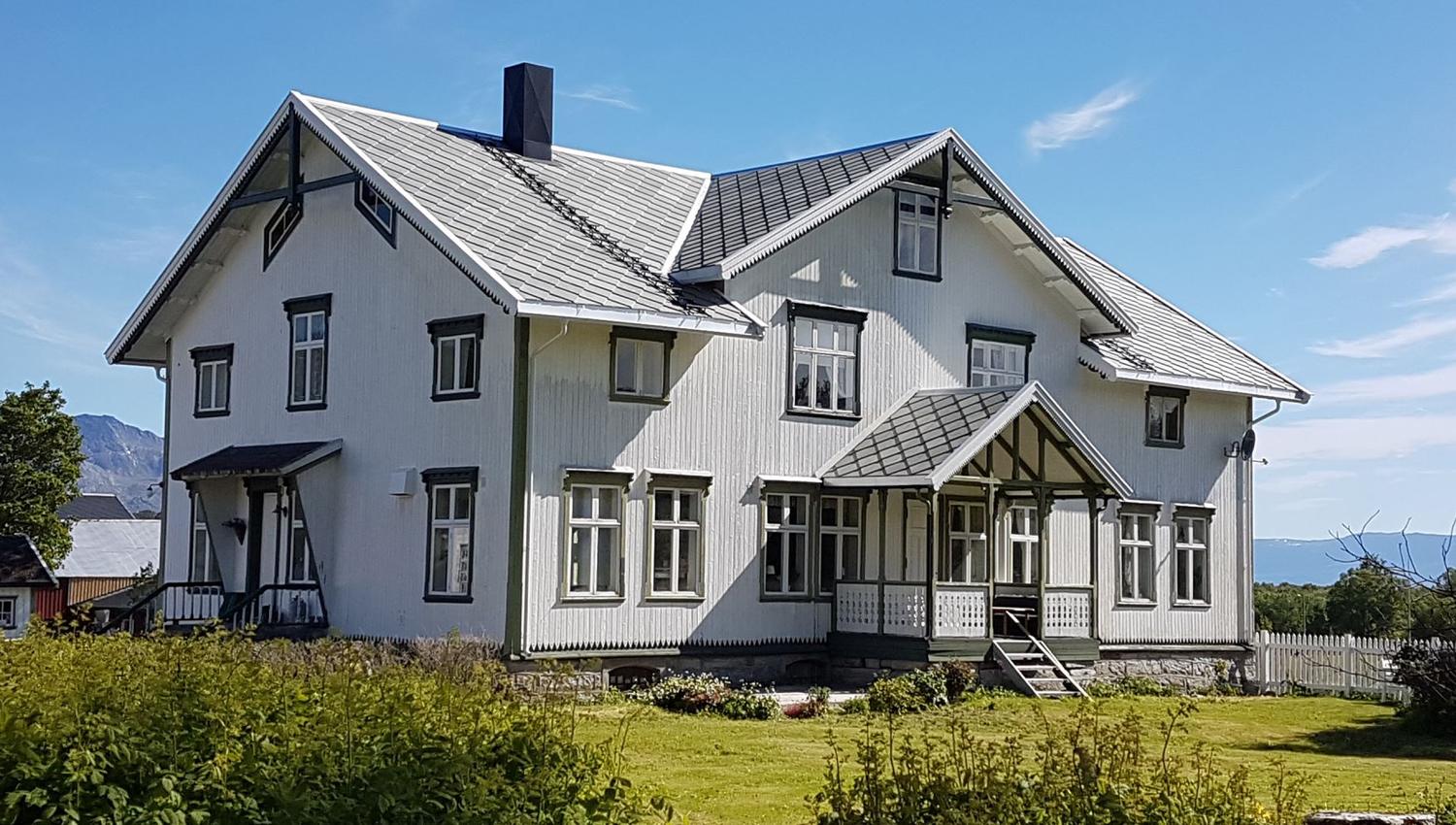 Dønnes Gård