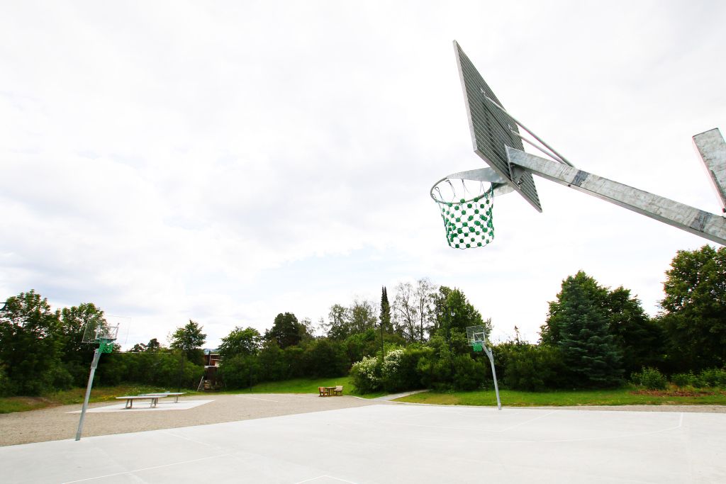 Livbanen aktivitetspark basketball
