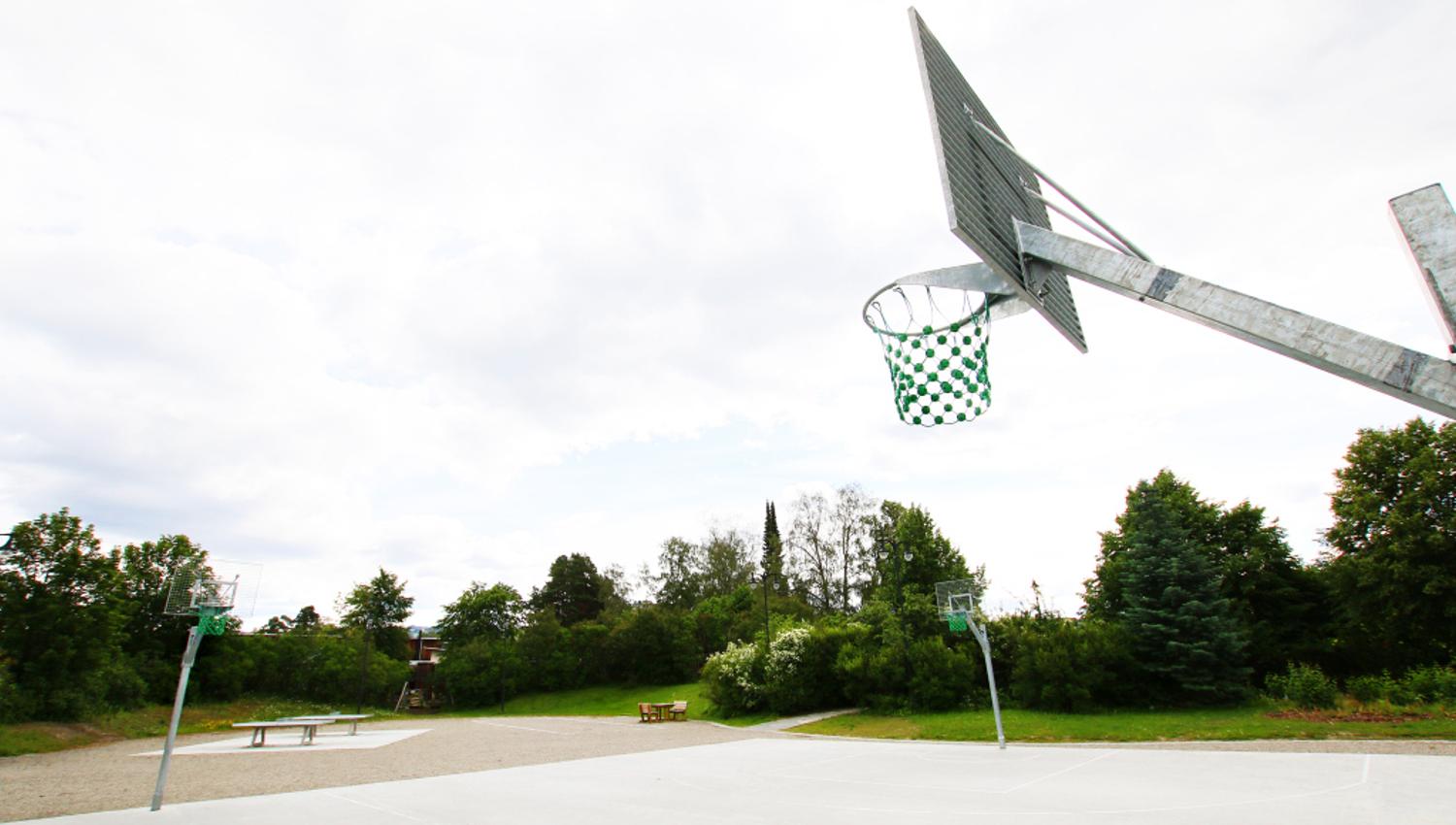 Livbanen aktivitetspark basketball