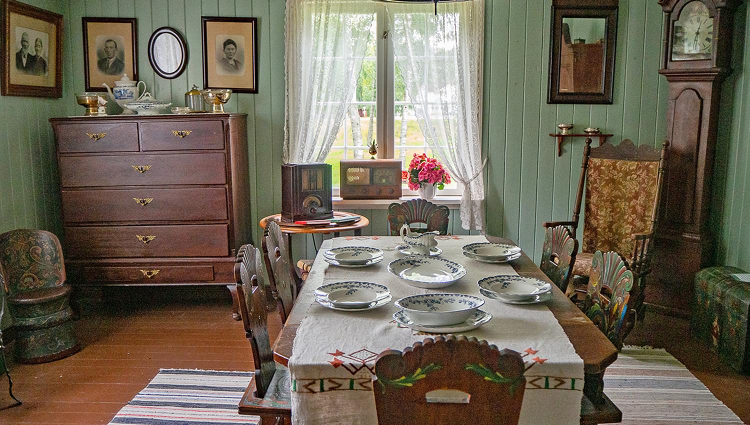 furnishings in a living room at Øvre Verket