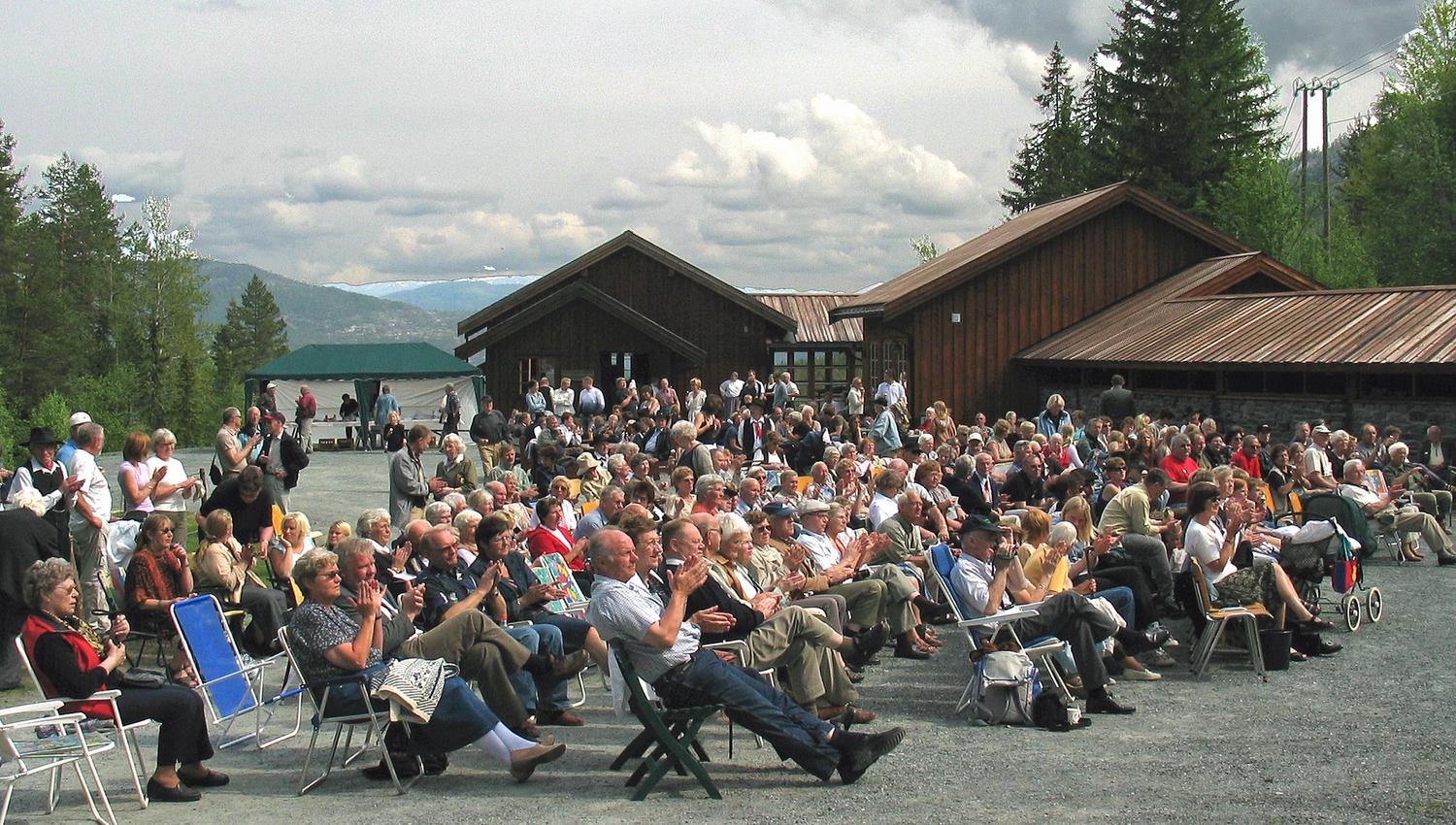 Outside, from the "Rallardagen" a local happening