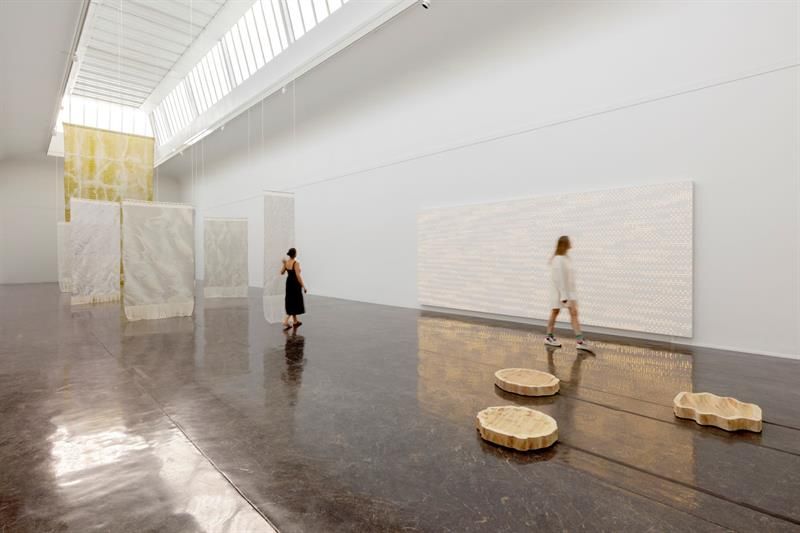 Kunstinstallasjoner. Pearla Pigao, Weaving Voices