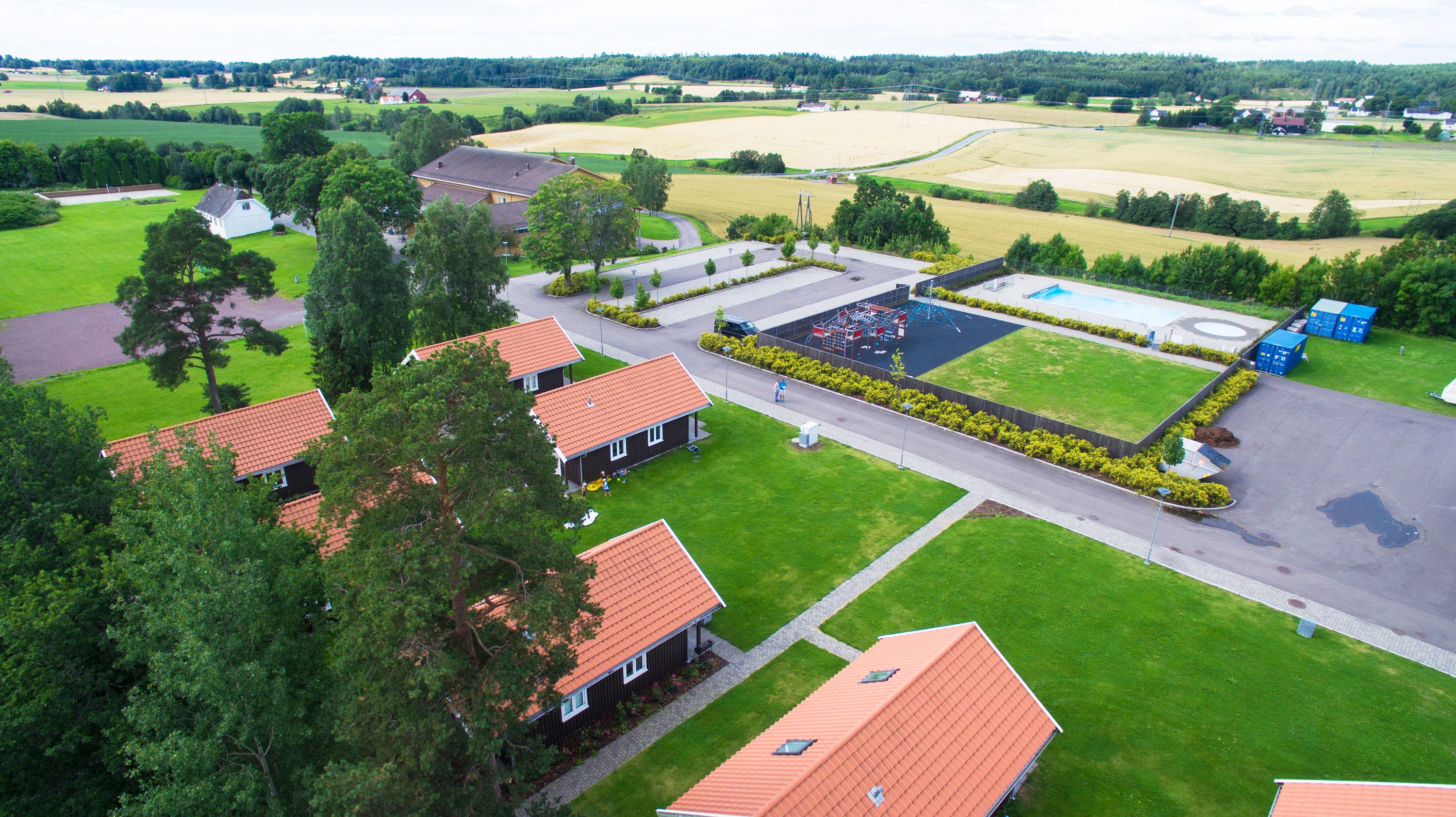 Oversiktsbilde fra lufta av Dal Gjestegård