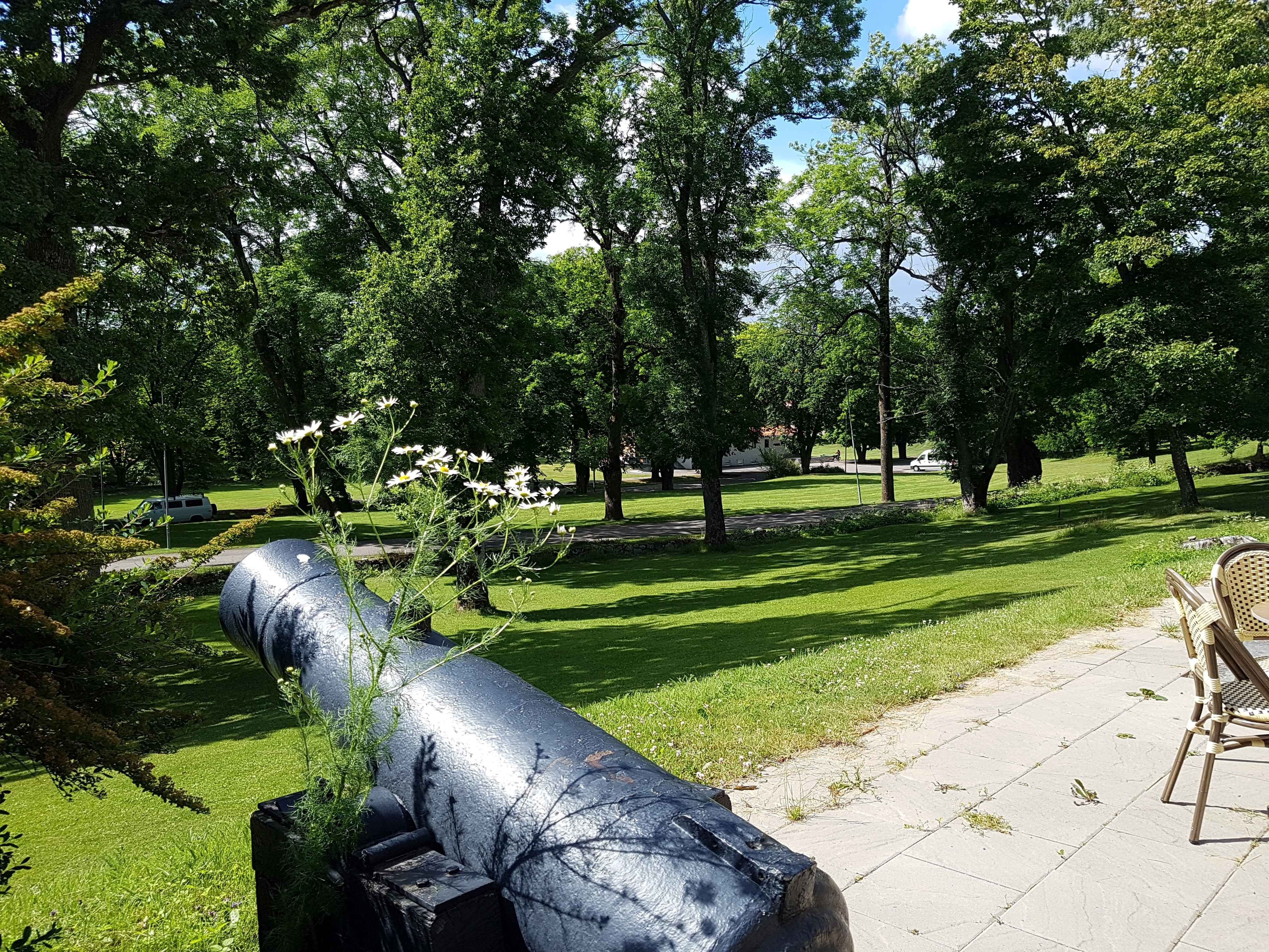 Kanon på uteområdet