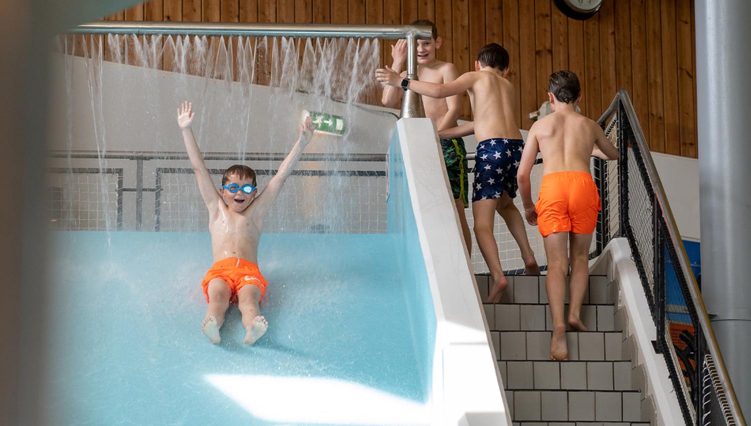 Vannsklie på Totenbadet