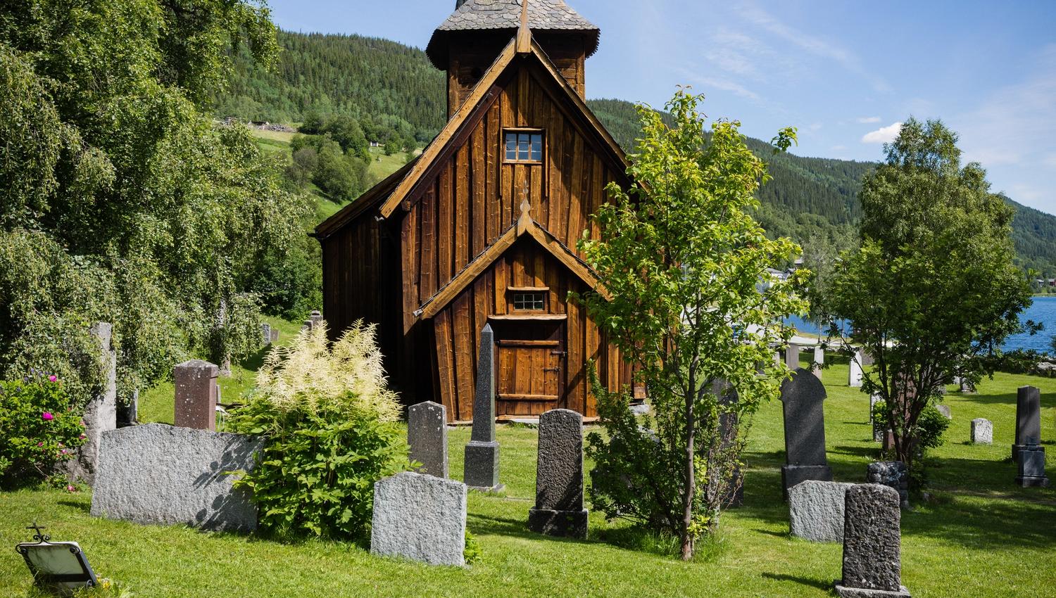 hol gml kyrkje