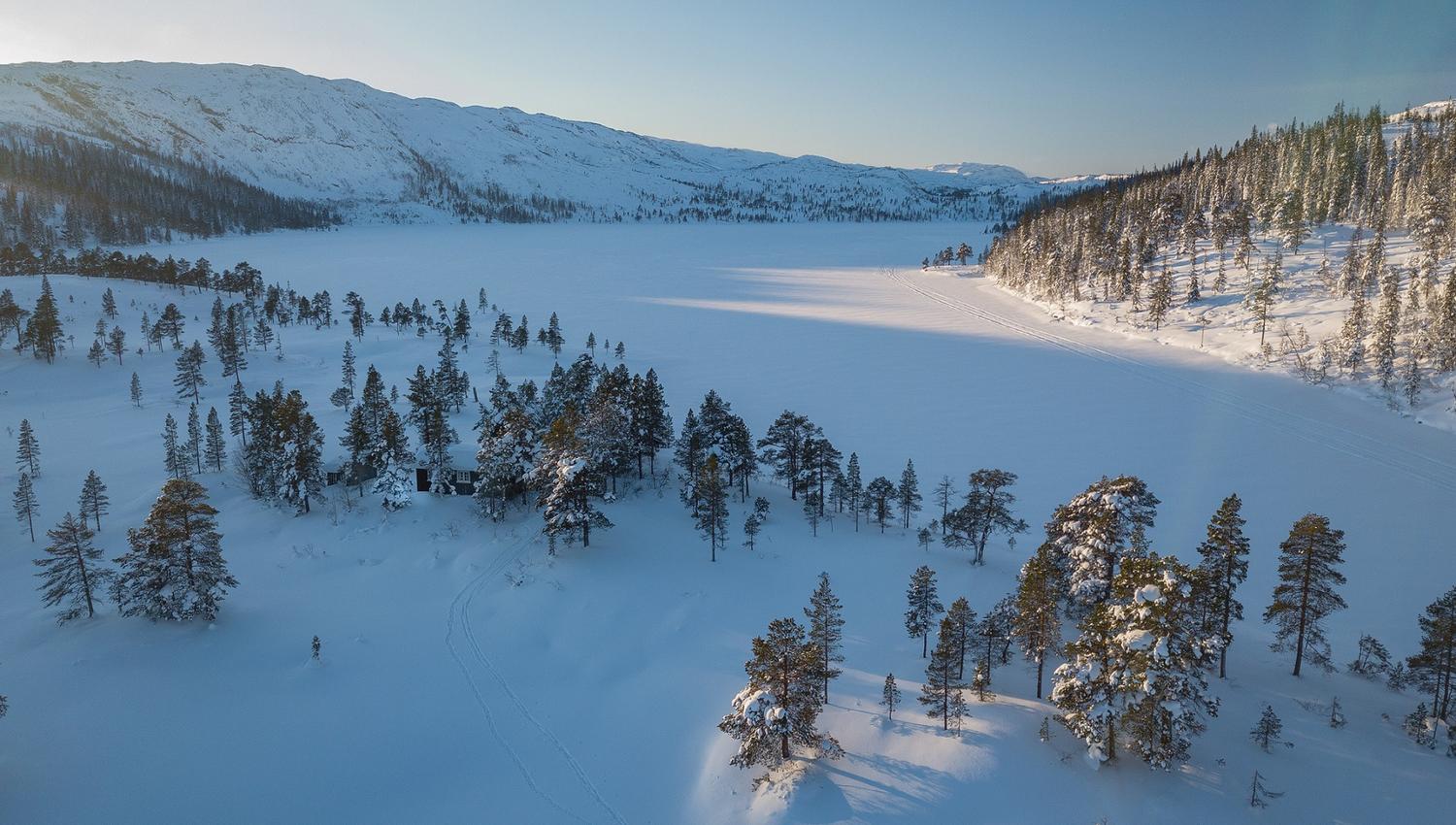 Dronebilde av Kvernsjøhytta