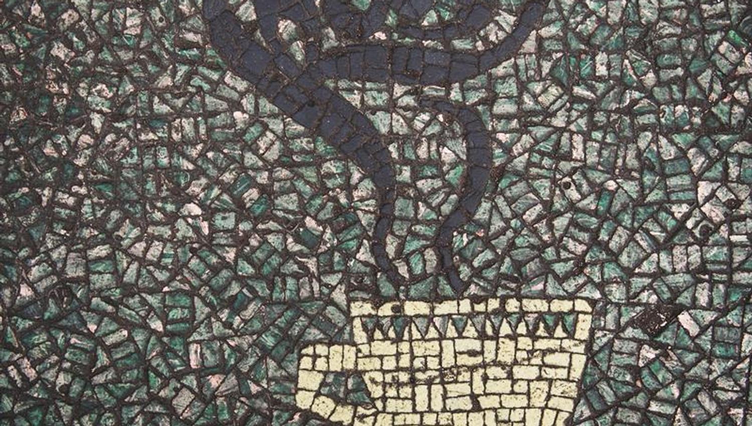 mosaikk med kaffekopp motiv