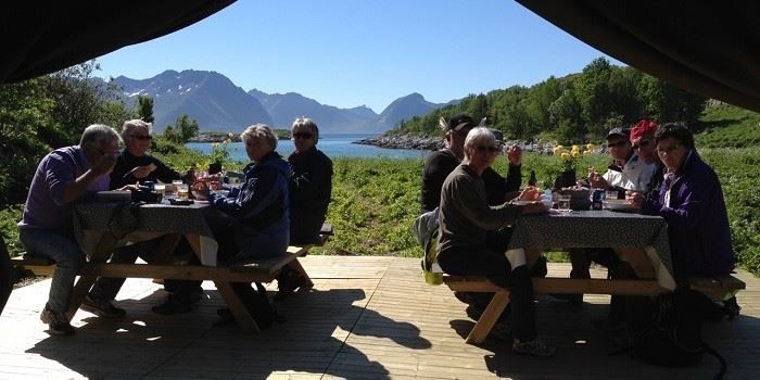 Lunsj på fjordcampen