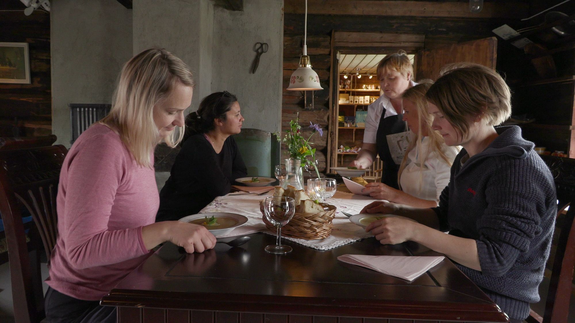 Guidet omvisning i Munkeby klosterruiner med Håkon Fiskvik