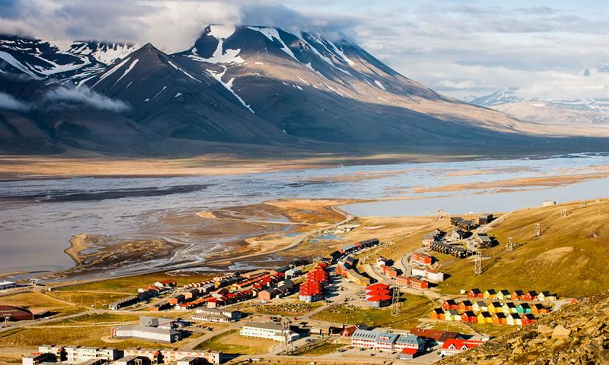 Platåfjellet - Longyearbyen with a view - Spitzbergen Adventures