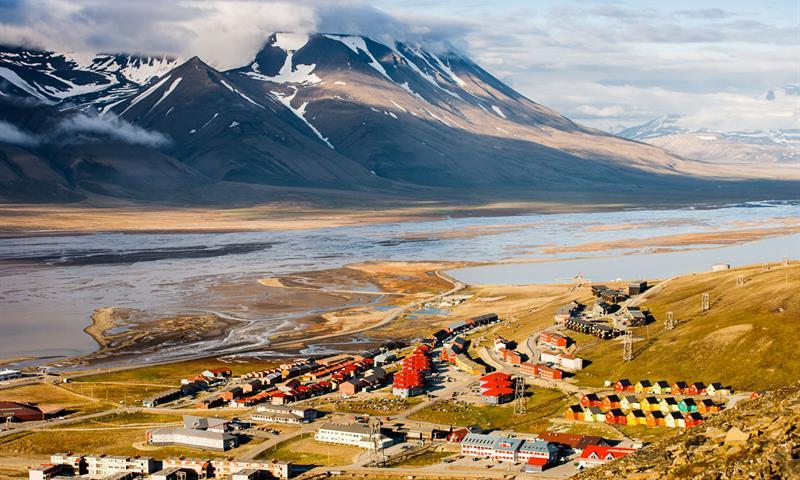 Platåfjellet - Longyearbyen with a view - Spitzbergen Adventures