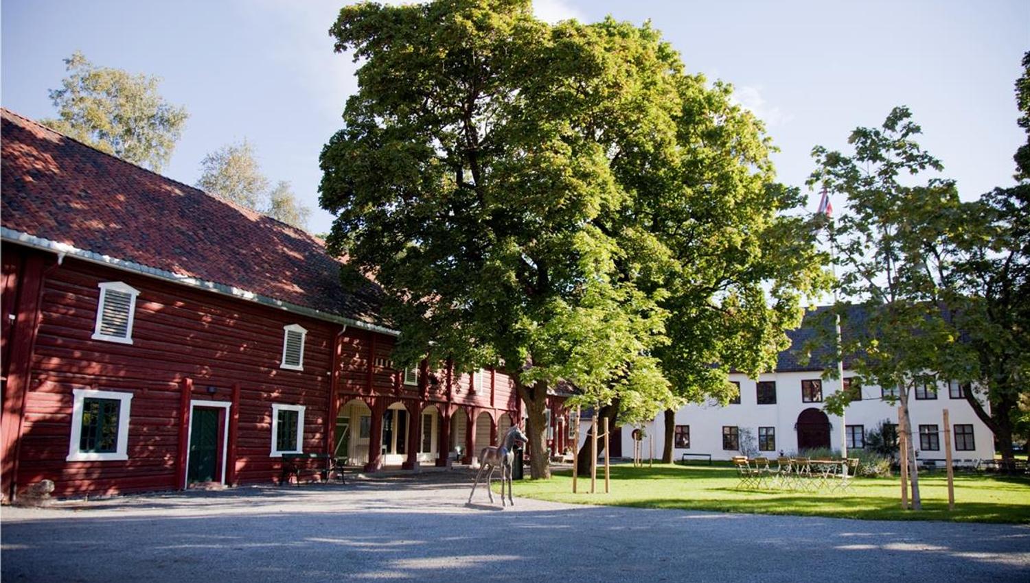 Gjøvik gård - Tunet