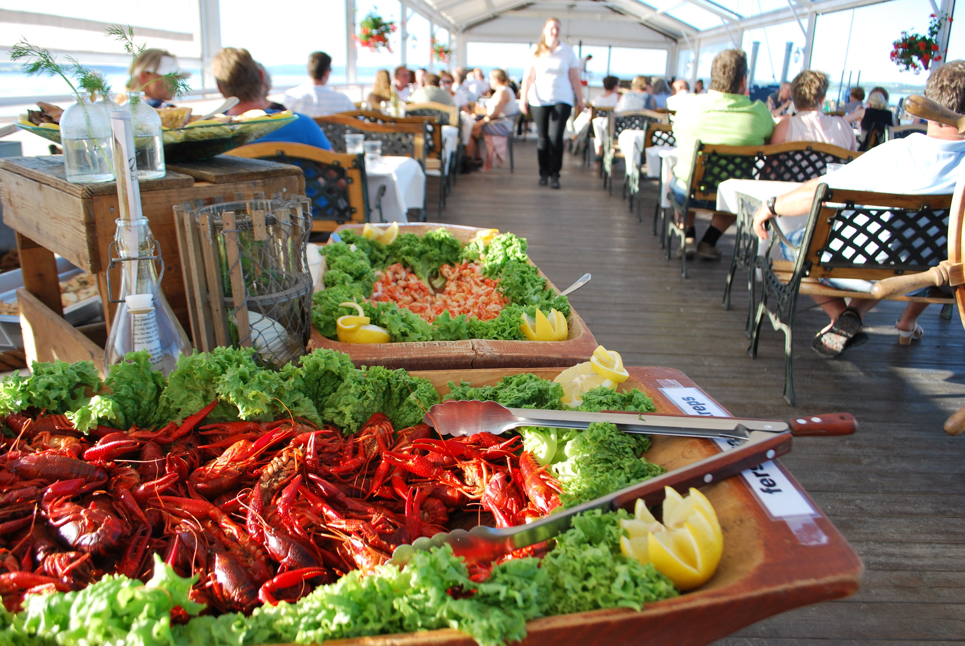 Seafood on the restaurant boat Viken II in Evjua