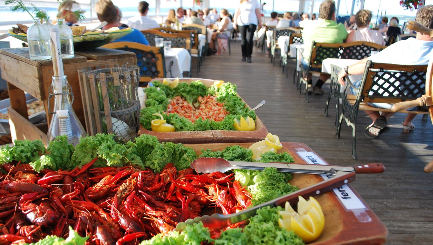 Seafood on the restaurant boat Viken II in Evjua