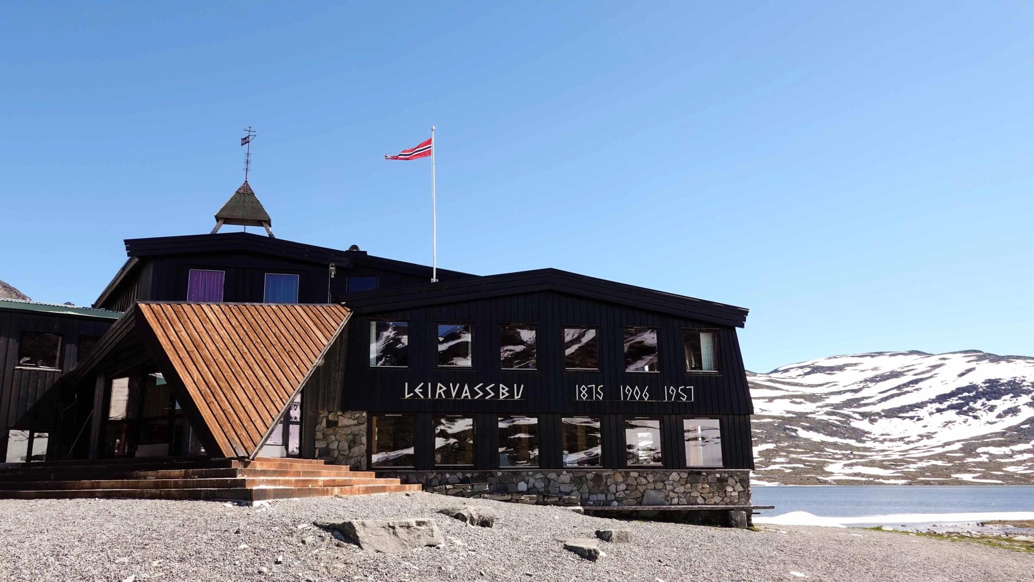 Leirvassbu turisthytte