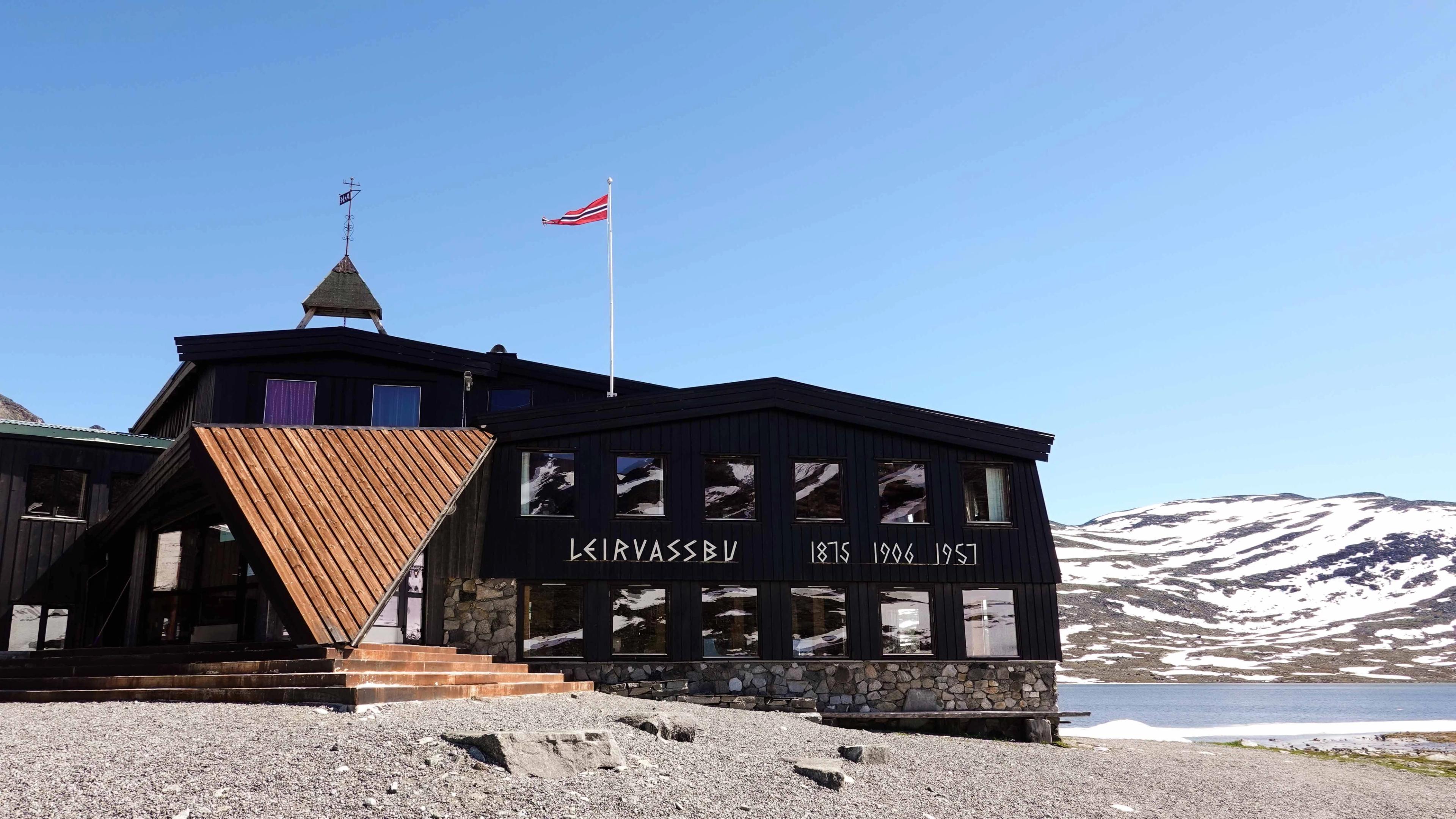 Leirvassbu turisthytte