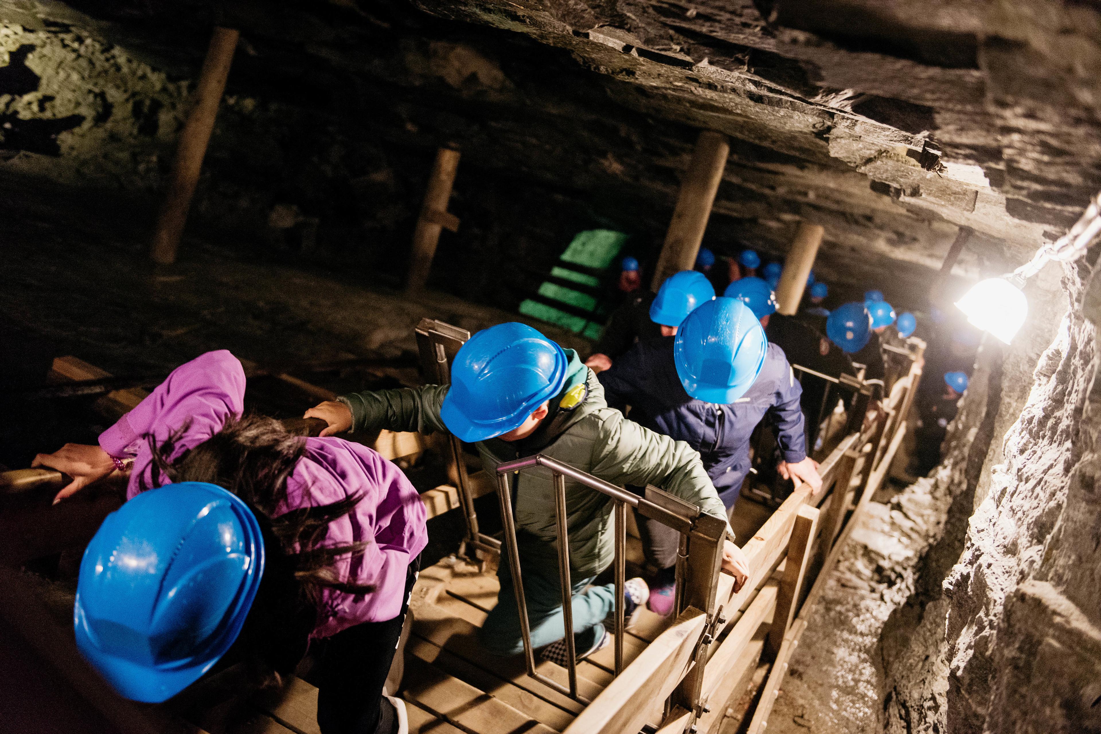 Guida tur i Åmdals Verk gruver