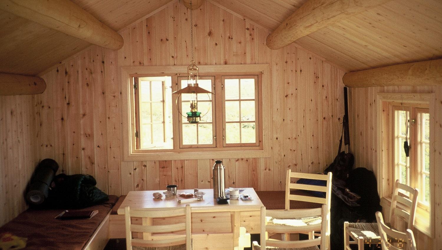 Inside Lågvassbua