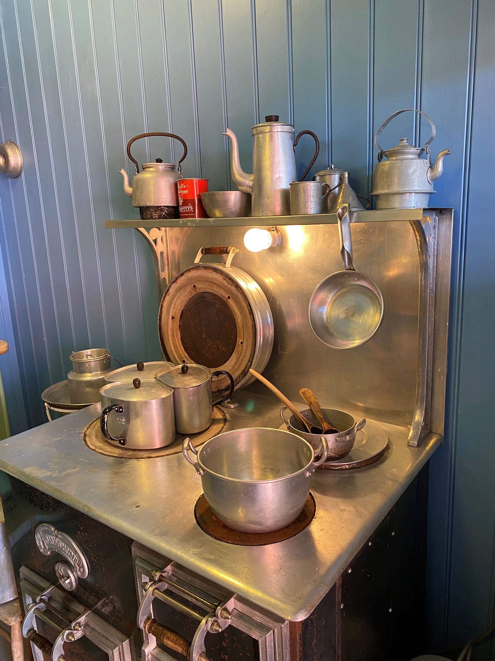 gammel Sørlandskomfyr i aluminium