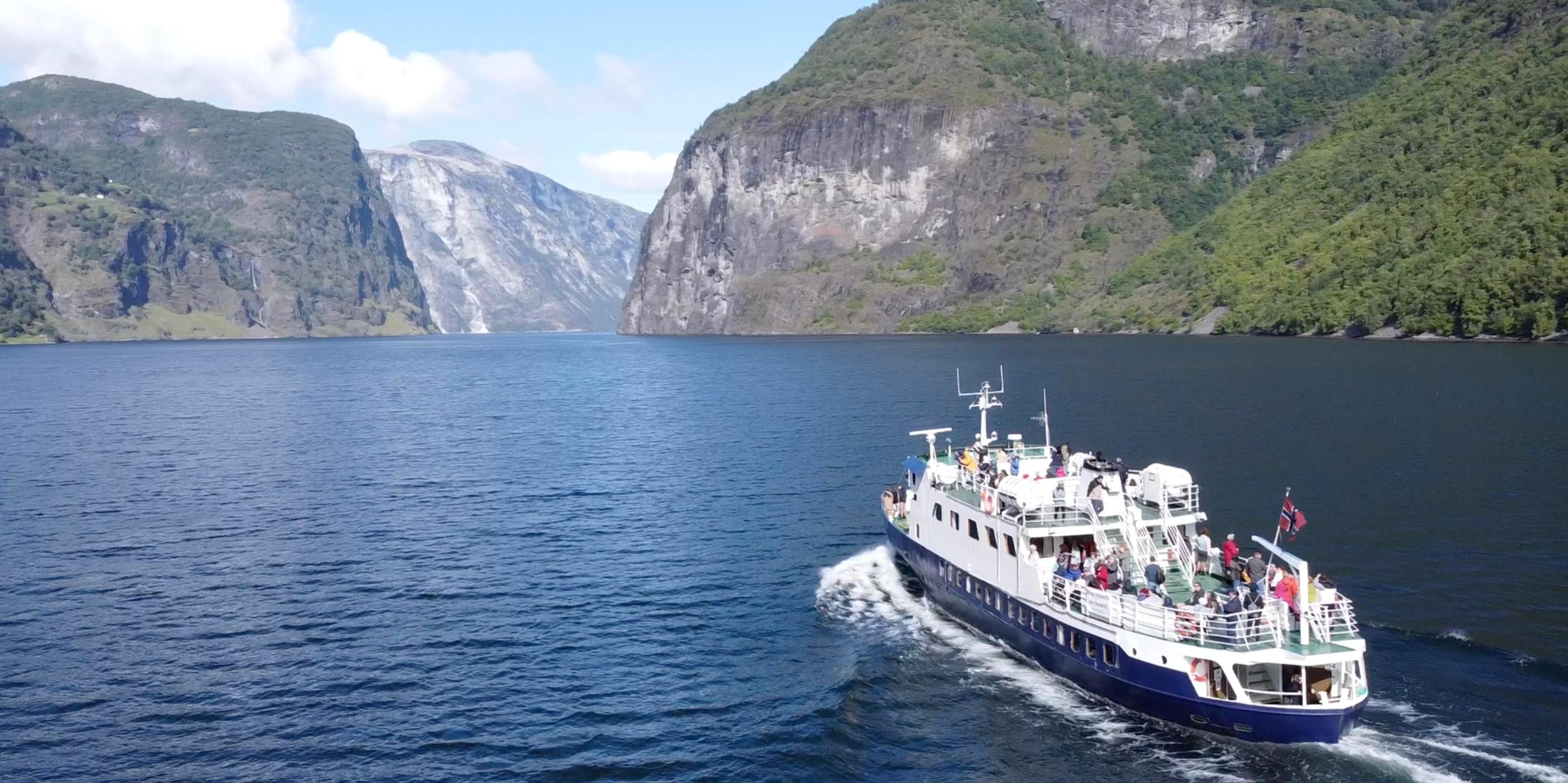 Lustrabaatane Fjordcruise Nærøyfjord