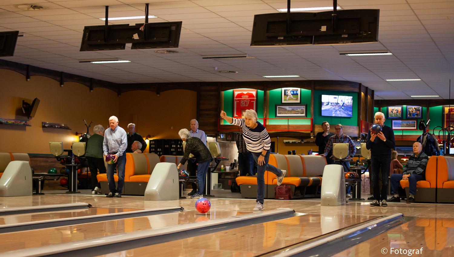 Folk som bowler