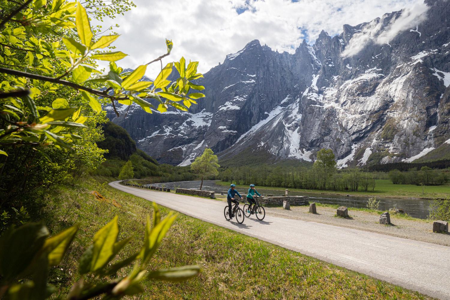 Electric bike trip to Trollveggen